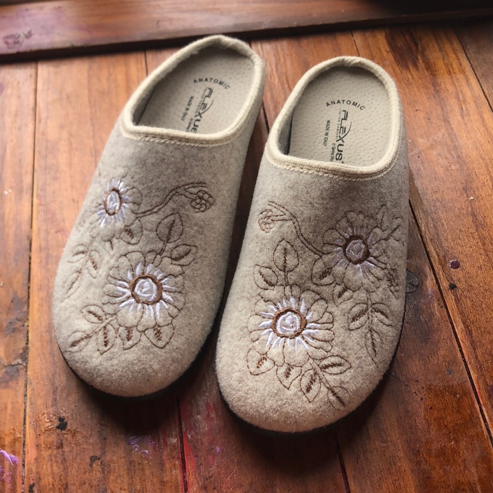 Slippers